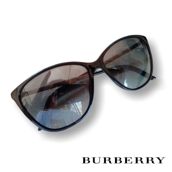 Burberry (Authentic) Black Oversized Check Print Polarized Round Sunglasses VGUC main image 10